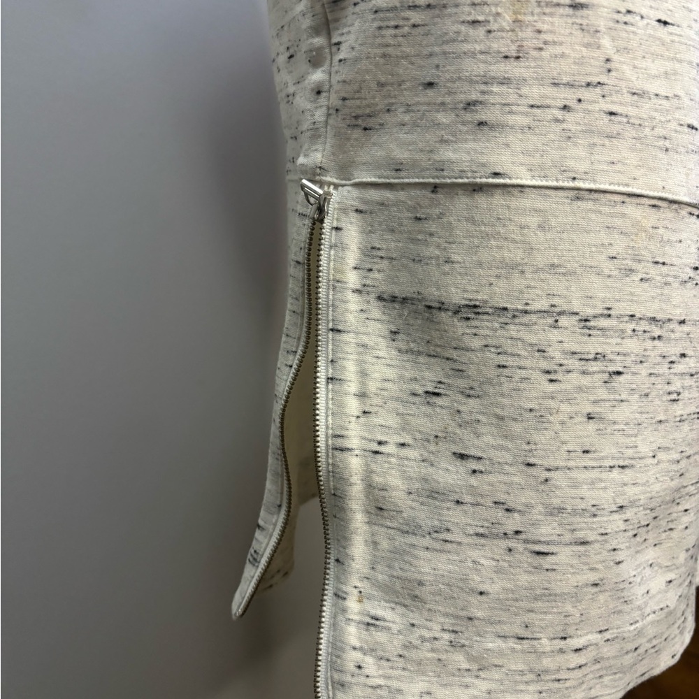 Aritzia Wilfred Pencil Skirt with Side Zippers - Picture 5 of 9